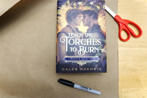 DSC01695_Gathering supplies_1