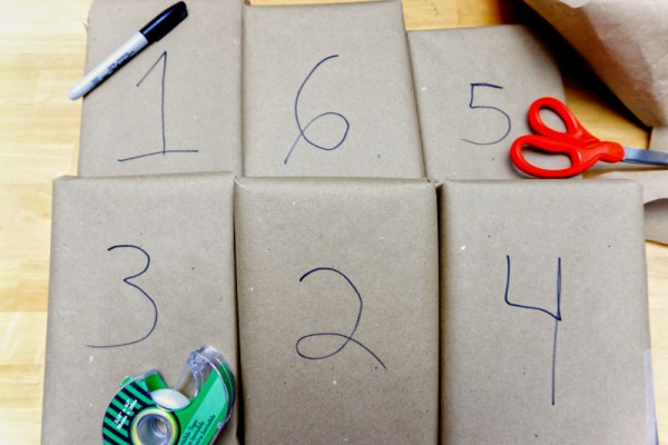 DSC01713_ALL Wrapped Up_3